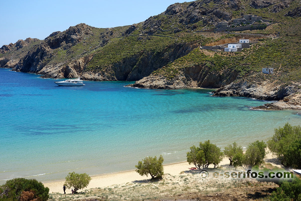 Psili Ammos beach in Serifos